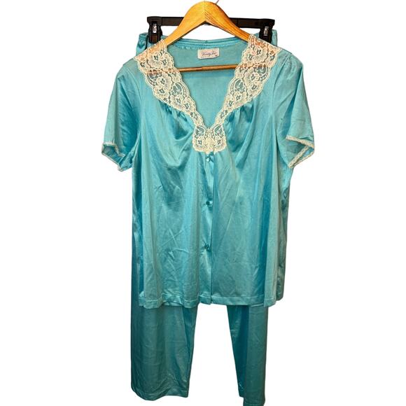 Vintage Vanity Fair Aqua Blue Pajamas 2 piece set Womens small Lace VNeck Button - Picture 1 of 9